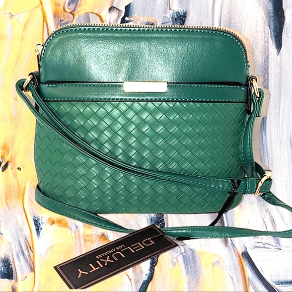✨NWT Deluxity L.A. Crossbody Bag In Green - Picture 6 of 11